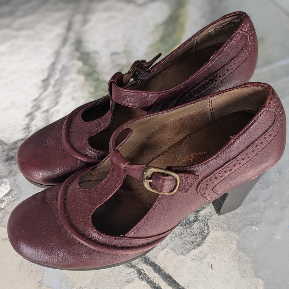 Aerosoles chunky heel vintage Mary Jane's size 6 women